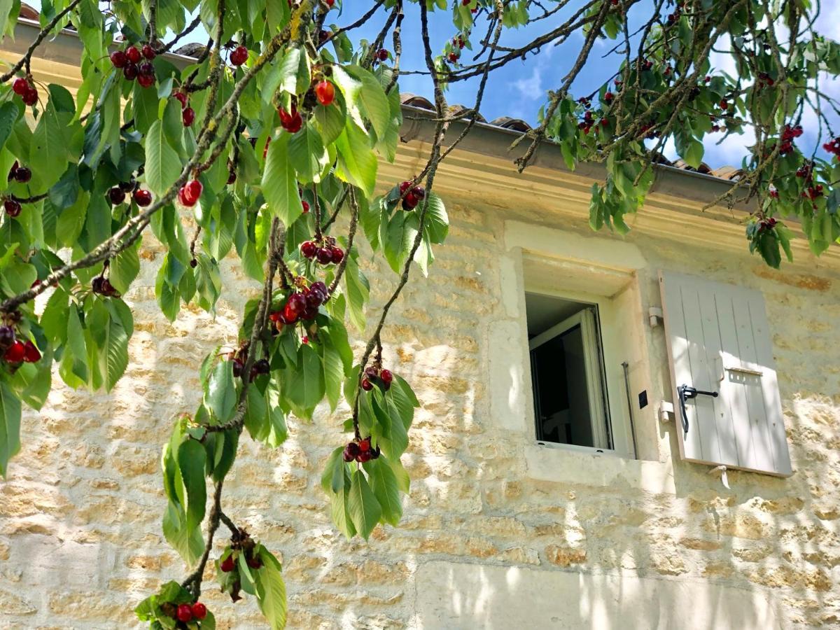 Bed and Breakfast Du Cote De L'Ombriere Geay  Exterior foto